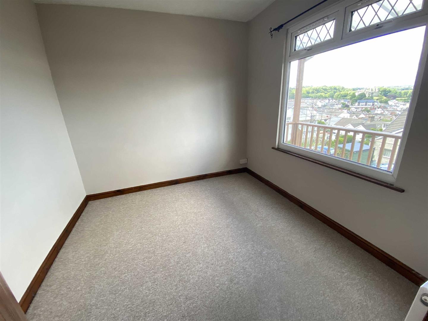 Broadview Lane, Mumbles, Swansea, SA3 4LN